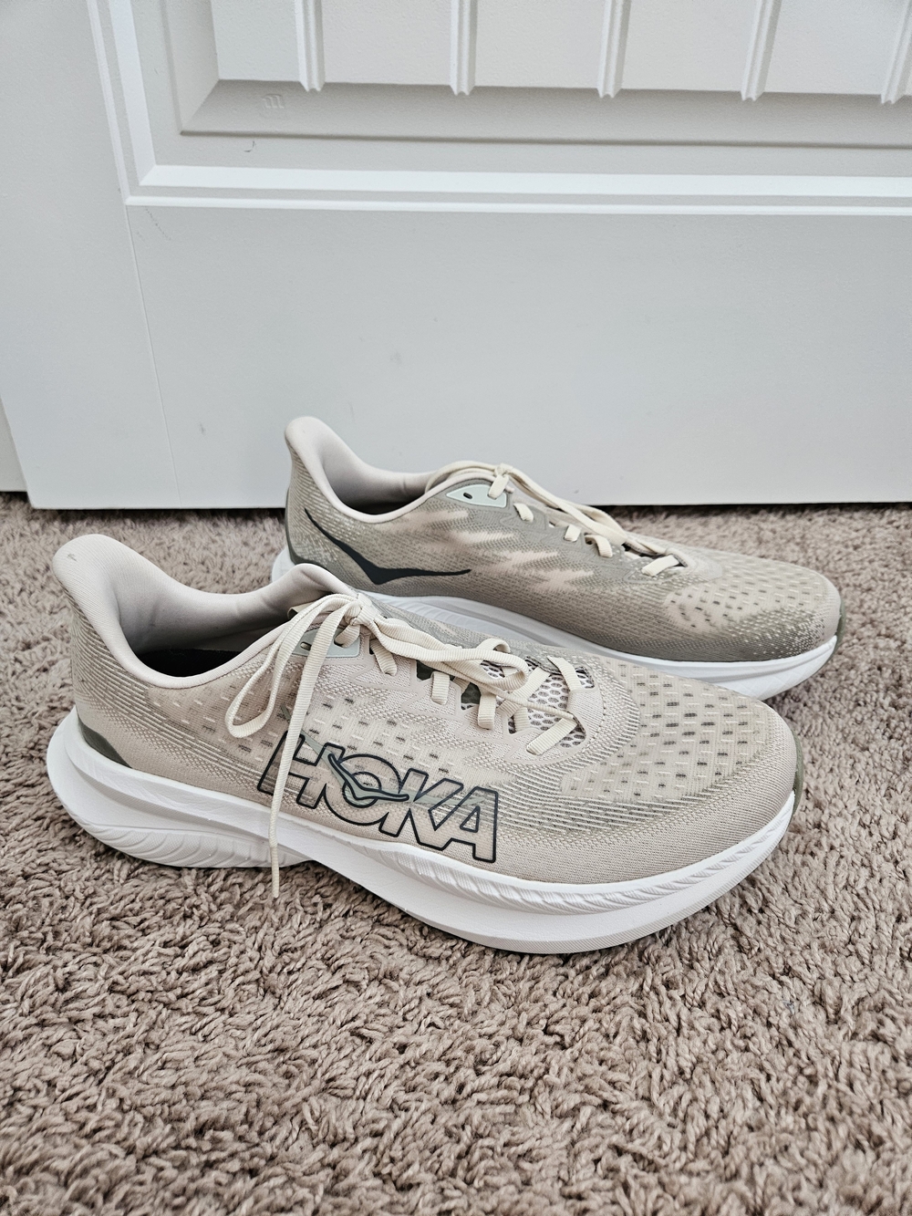 Hoka Men's Mach 6 Shoes